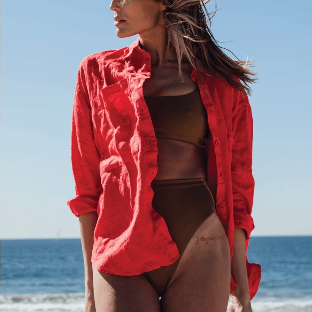 NWT Left on Friday Getaway Button Down in Flame (Red)